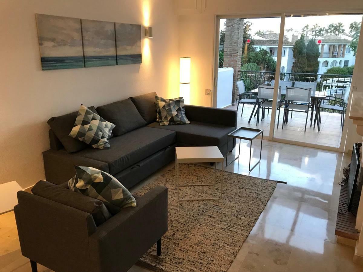 Marbella - Estepona Beach Frontline Apartment Eksteriør billede
