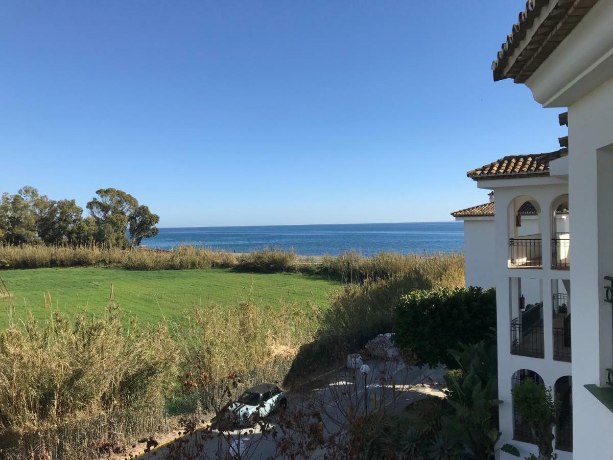 Marbella - Estepona Beach Frontline Apartment Eksteriør billede