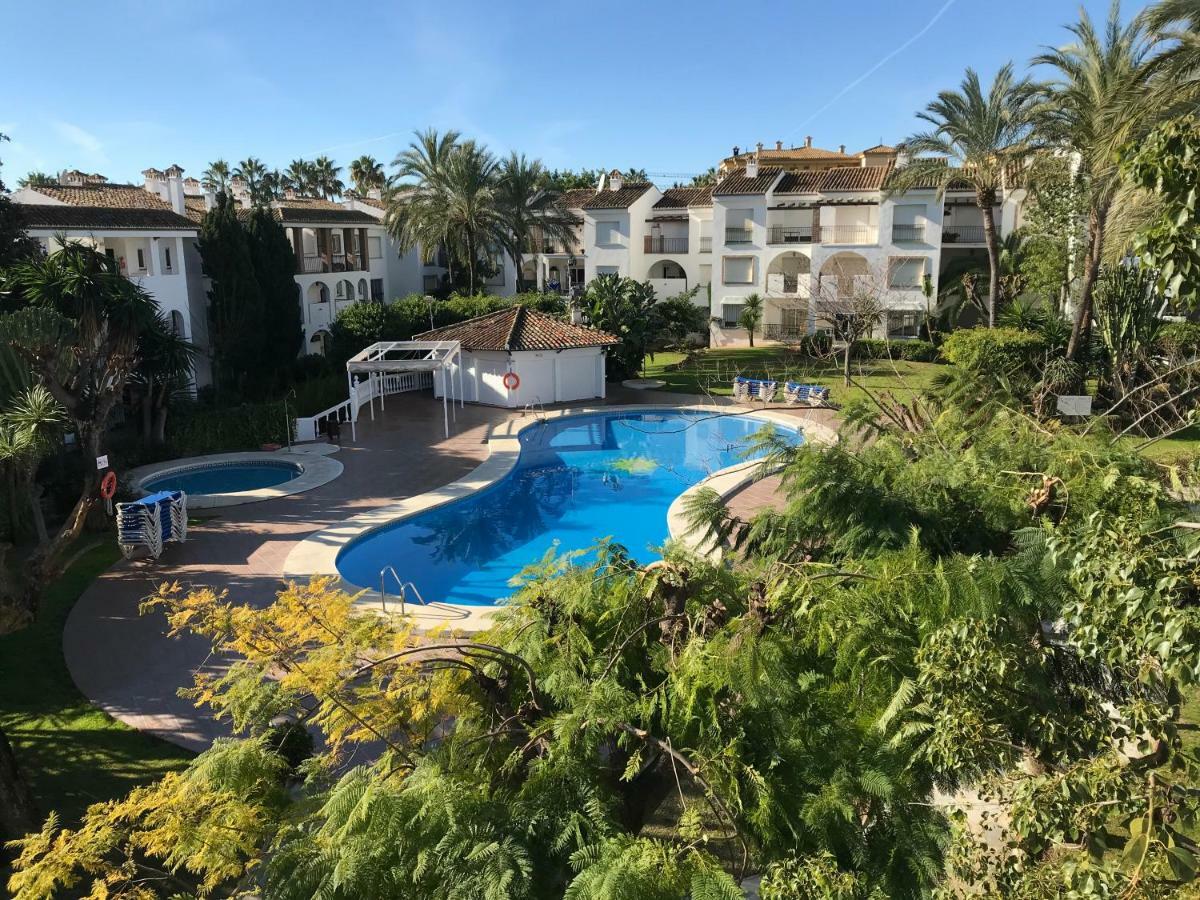 Marbella - Estepona Beach Frontline Apartment Eksteriør billede