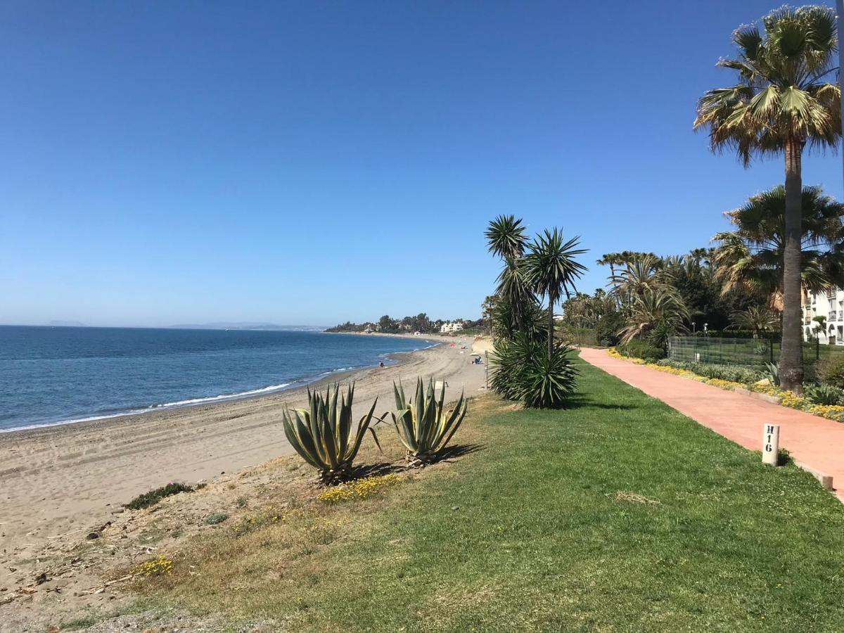 Marbella - Estepona Beach Frontline Apartment Eksteriør billede